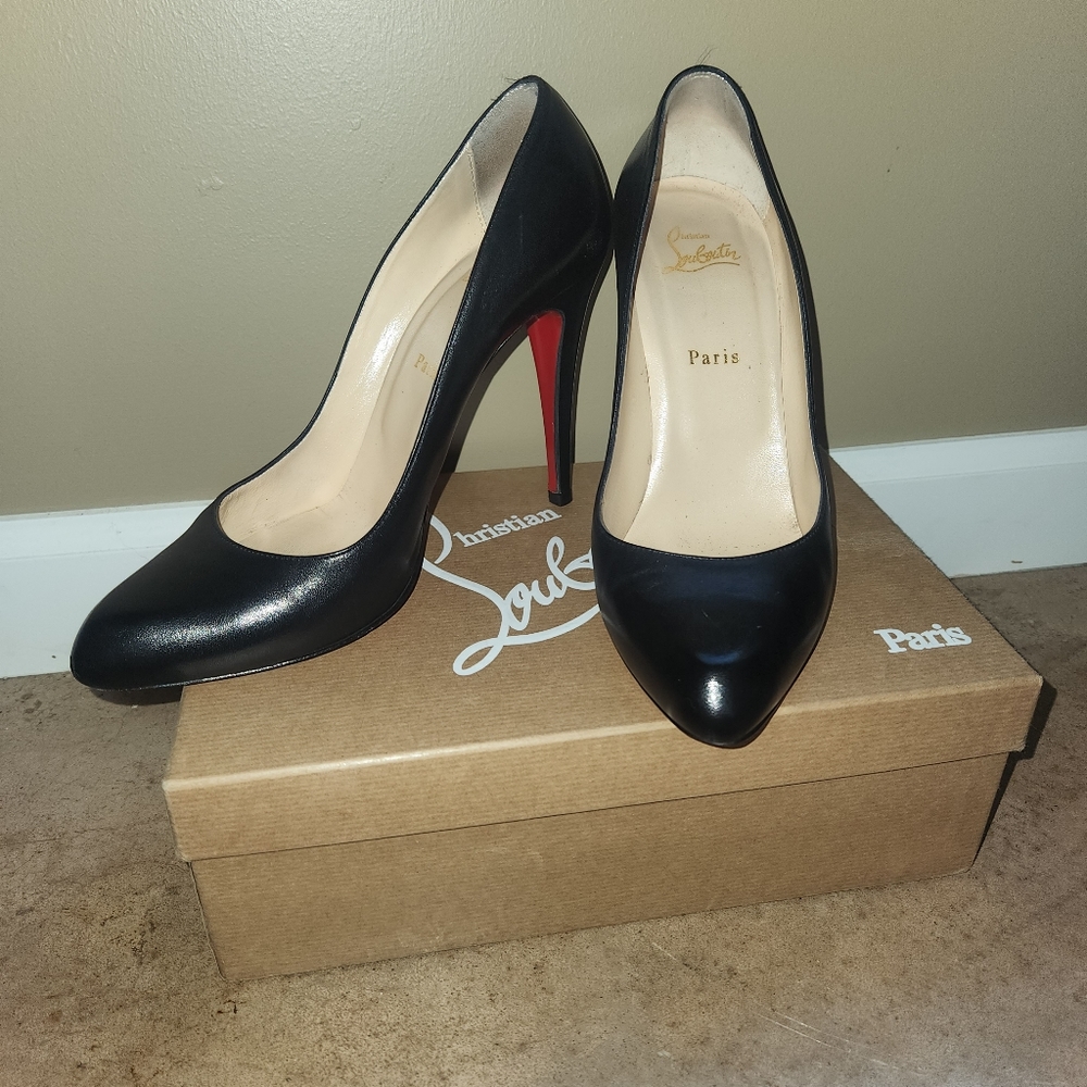 Christian Louboutin 41 10 11 Black Decollete Heels